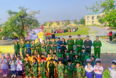 Sáng ngày 18/12/2025 Trường Mầm non Khánh Lợi tổ chức hoạt động trải nghiệm ” Chúng Tôi là chiến sỹ” chào mừng ngày 22/12/2025.